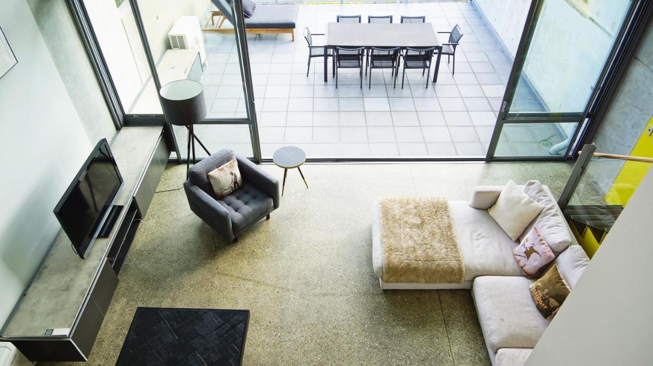 City Fringe Apartment With Sky Tower And City Views Оукланд Екстериор снимка